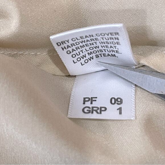 St. John Sheer Lined Silk Blend Draped Neck Sleeveless Cami Black Cream Top - S - Picture 12 of 13